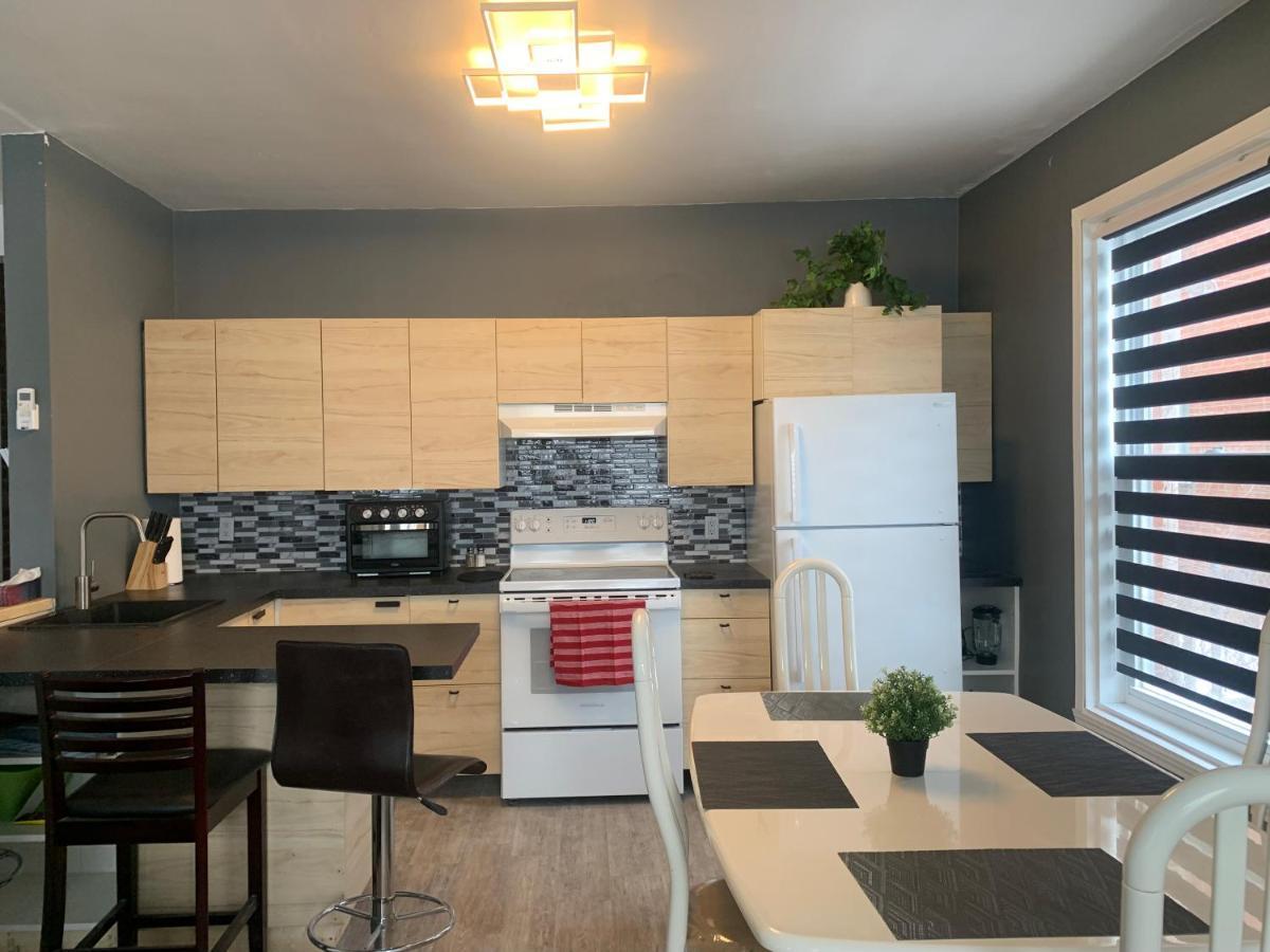 Le 2300 S Apartment Saint-Hyacinthe Luaran gambar