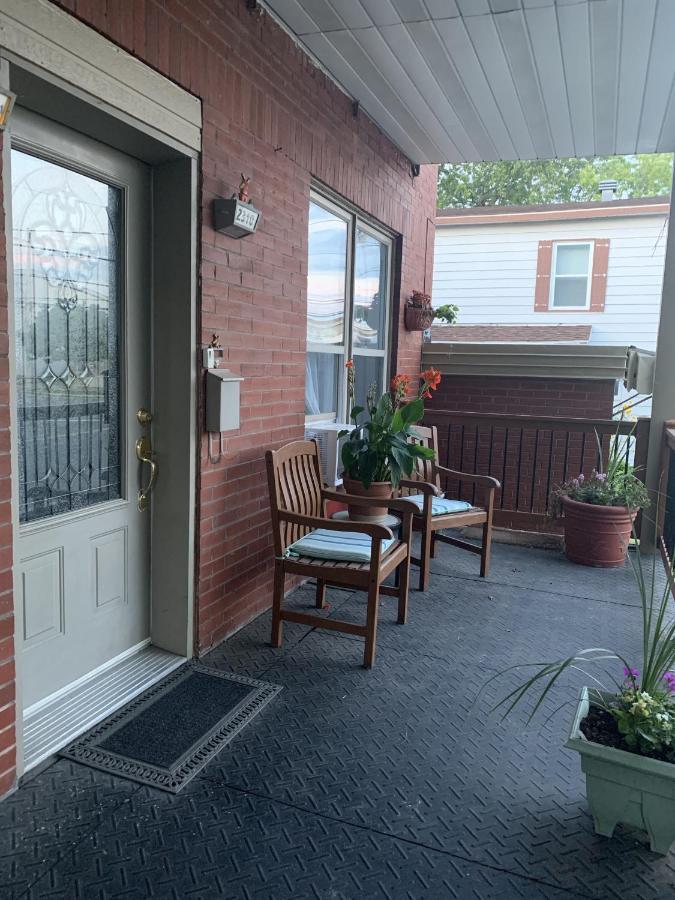 Le 2300 S Apartment Saint-Hyacinthe Luaran gambar